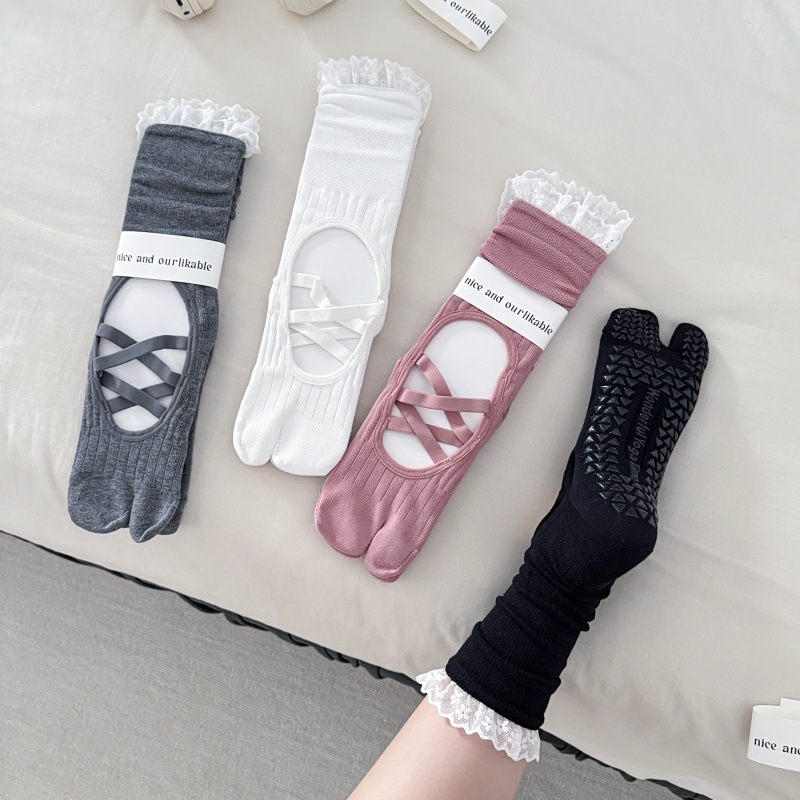 Lace Trim Split Toe Yoga Socks - Yoga Of Fitness 评论和价格