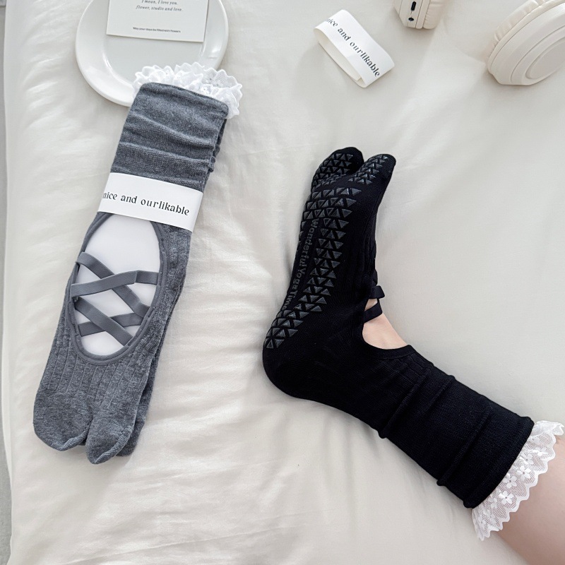 Lace Trim Split Toe Yoga Socks - Yoga Of Fitness 评论和价格